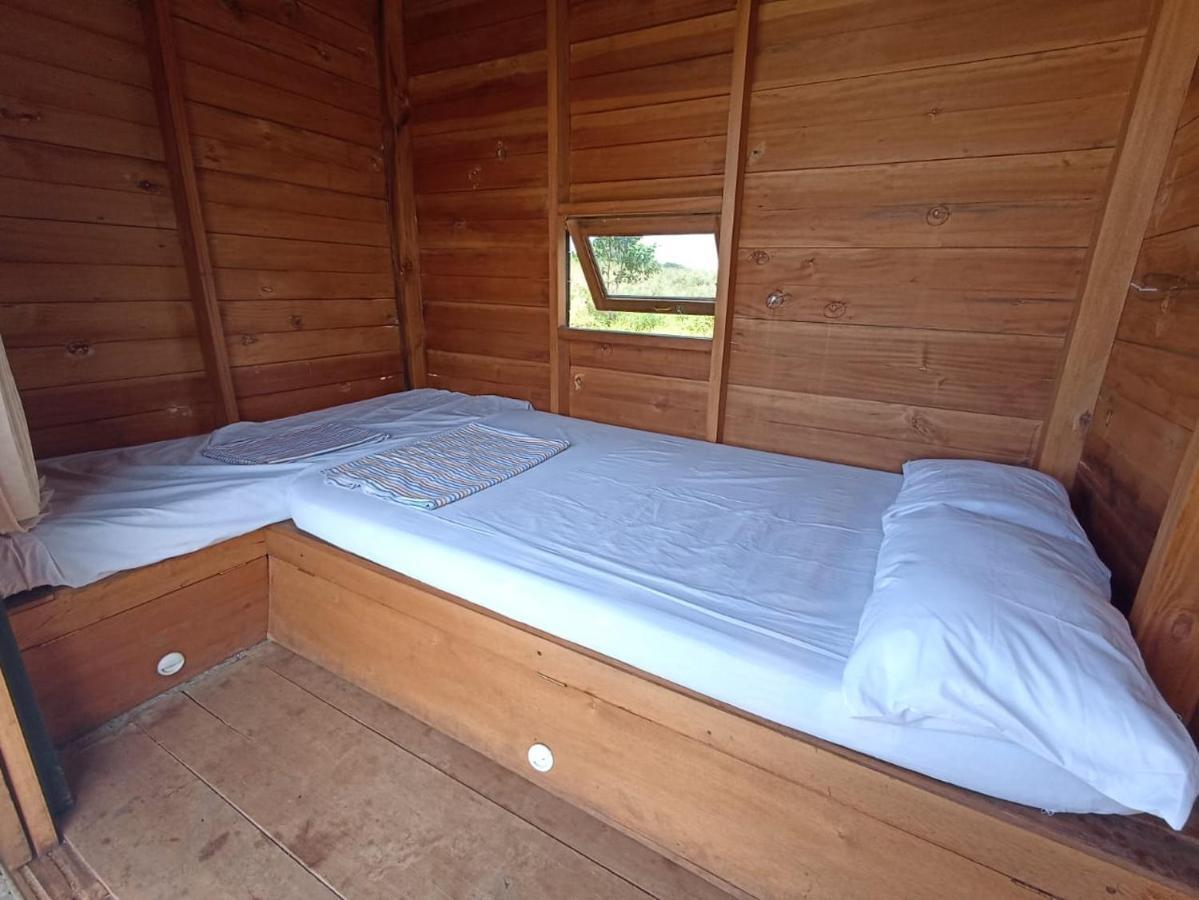 Wawowow Hotell Tomohon Exteriör bild